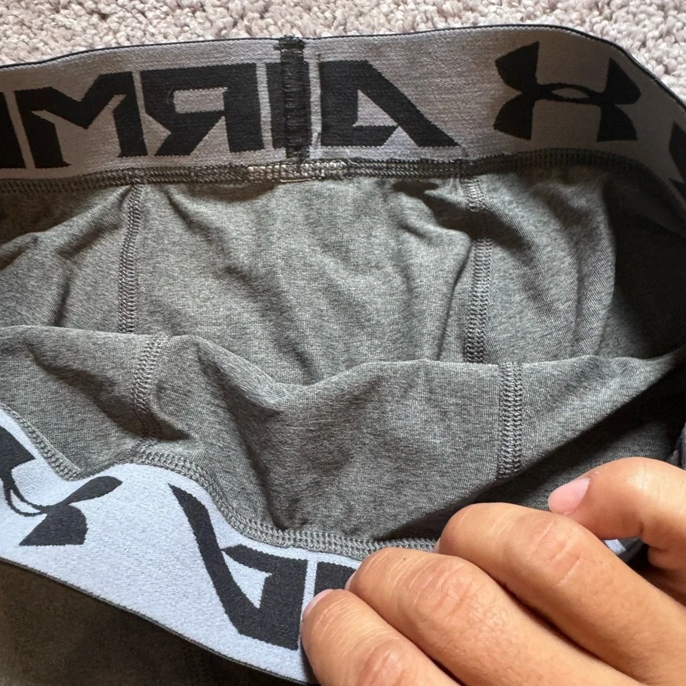 Under armour gym workout bodybuilding compression shorts spandex sz L grey - Picture 2 of 3